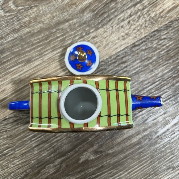 Vivian Chan Mini Fan Shaped Seashore Teapot 2000 Decor - Picture 3 of 4